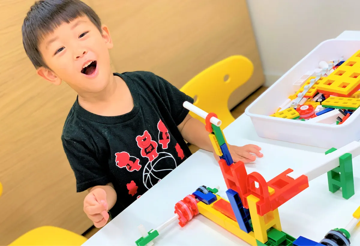 キンダリークラスのレッスンの様子