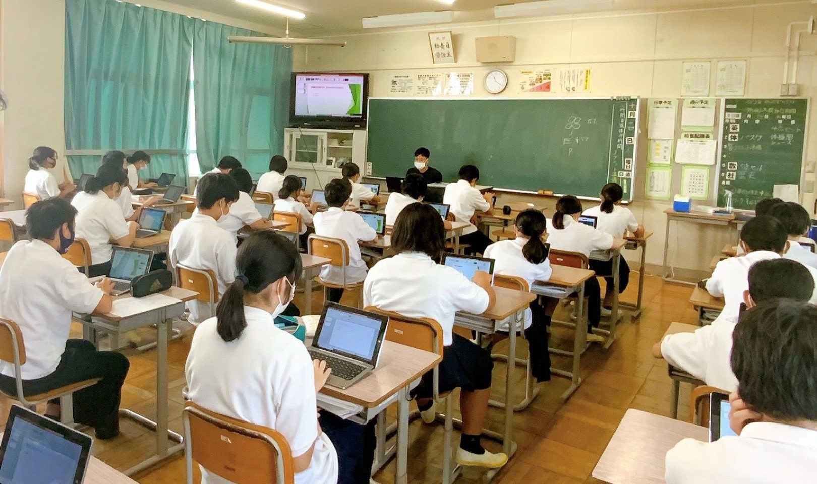 松茂中学校でのSTEAM授業の様子